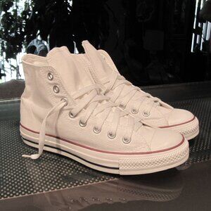 Chuck Taylor Converse All-Star High Tops
